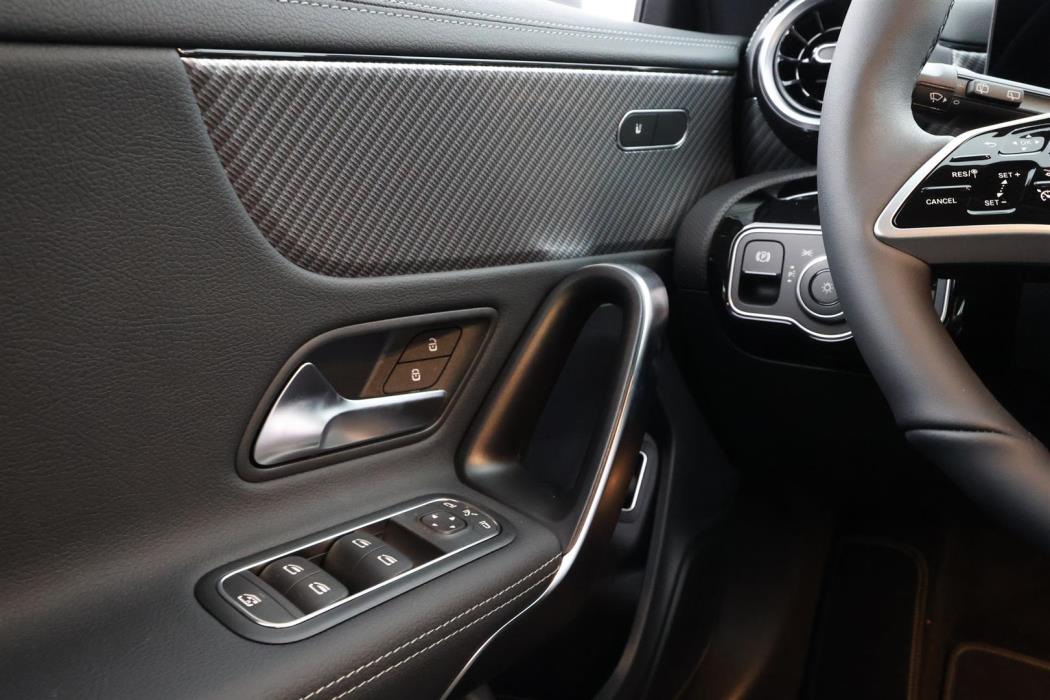 Mercedes-Benz CLA 2025