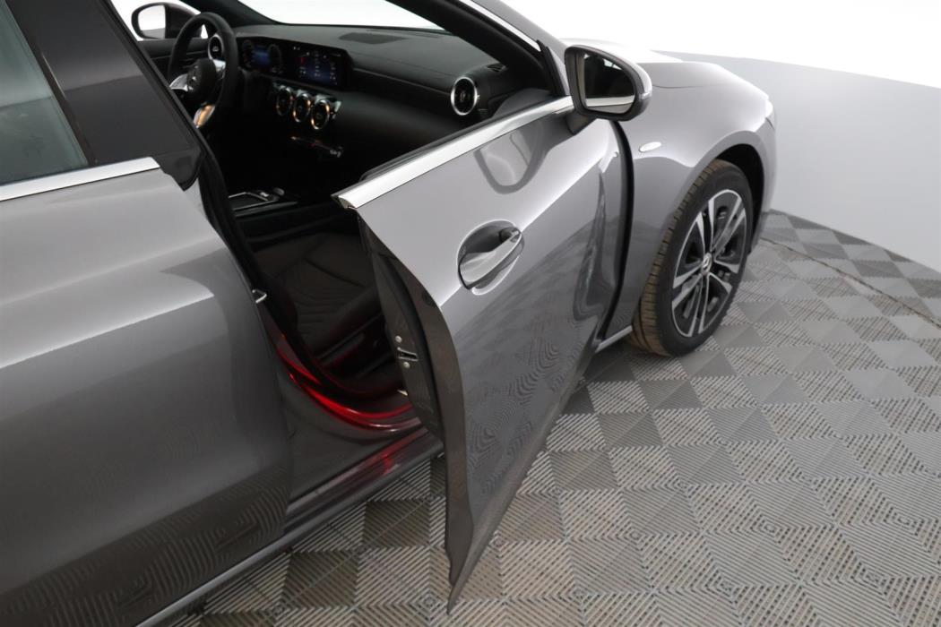 Mercedes-Benz CLA 2025