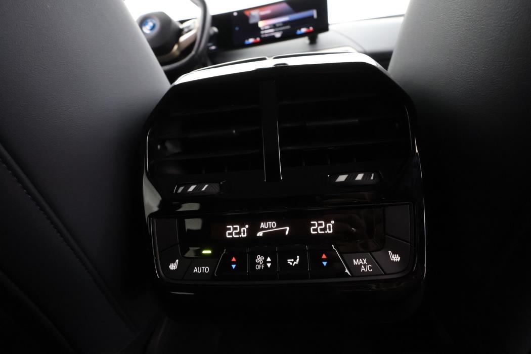 BMW ix M60 2022
