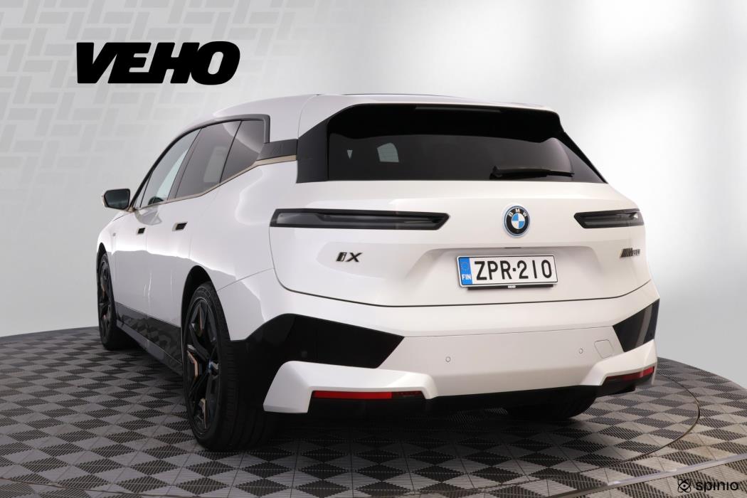 BMW ix M60 2022