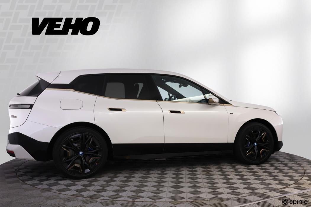 BMW ix M60 2022