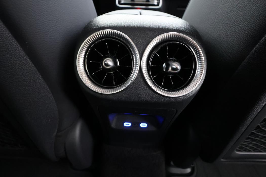 Mercedes-Benz CLA 2025