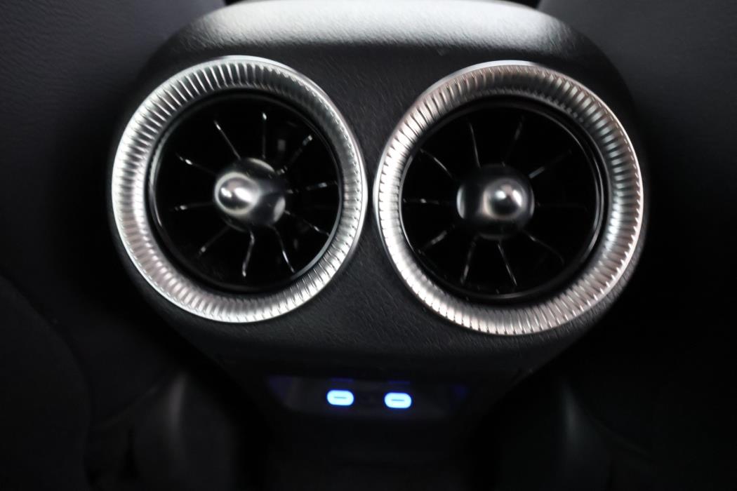 Mercedes-Benz CLA 2025