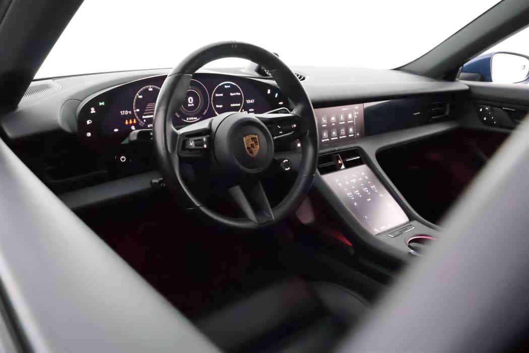 PORSCHE TAYCAN 2022