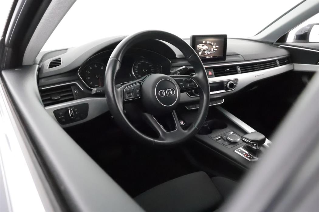 AUDI A4 2018