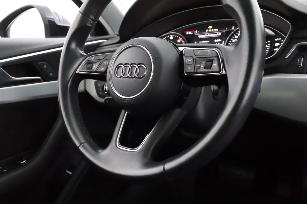 AUDI A4 2018