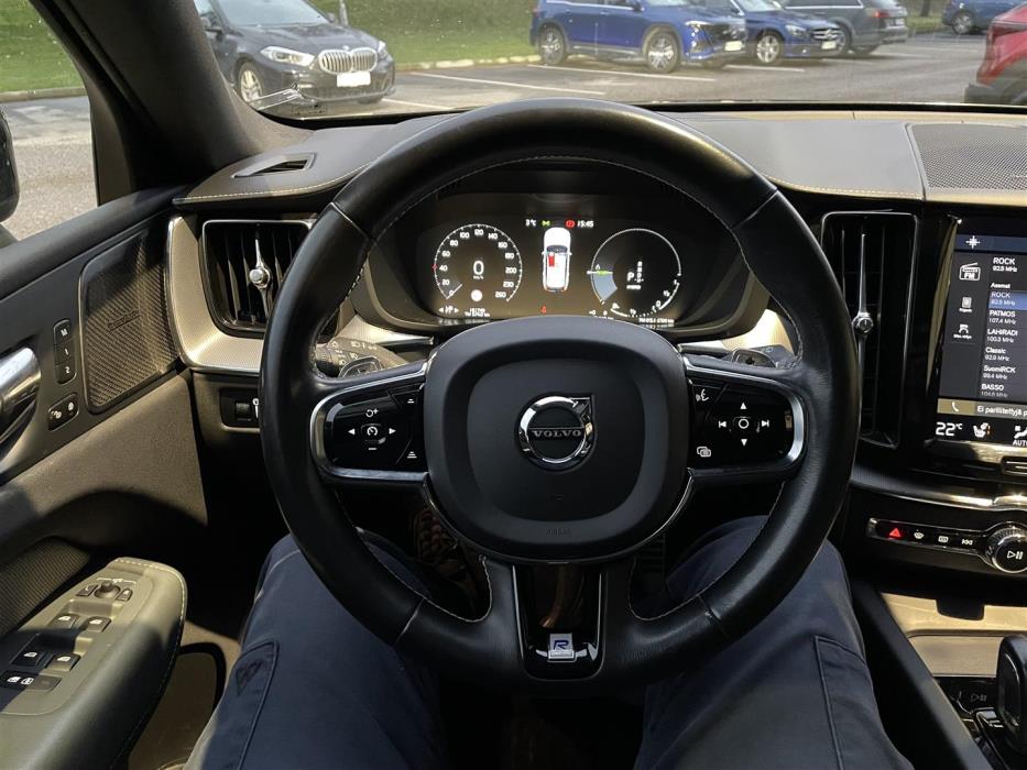 VOLVO XC60 2020