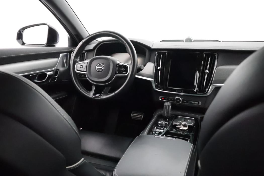 VOLVO V90 2020
