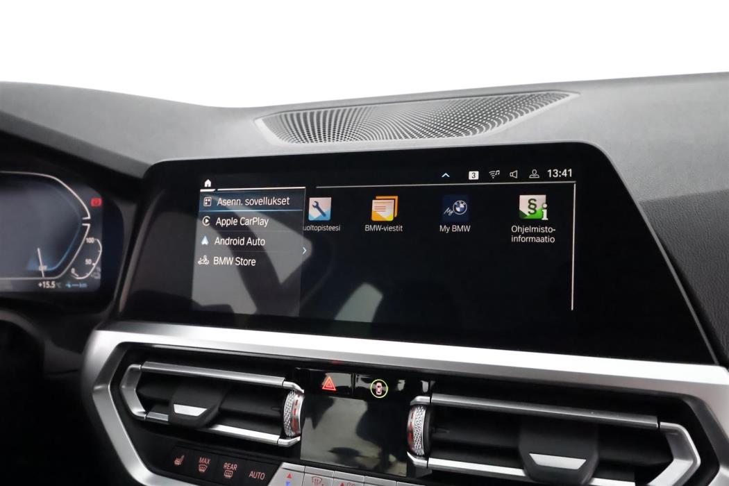 BMW 330 2019
