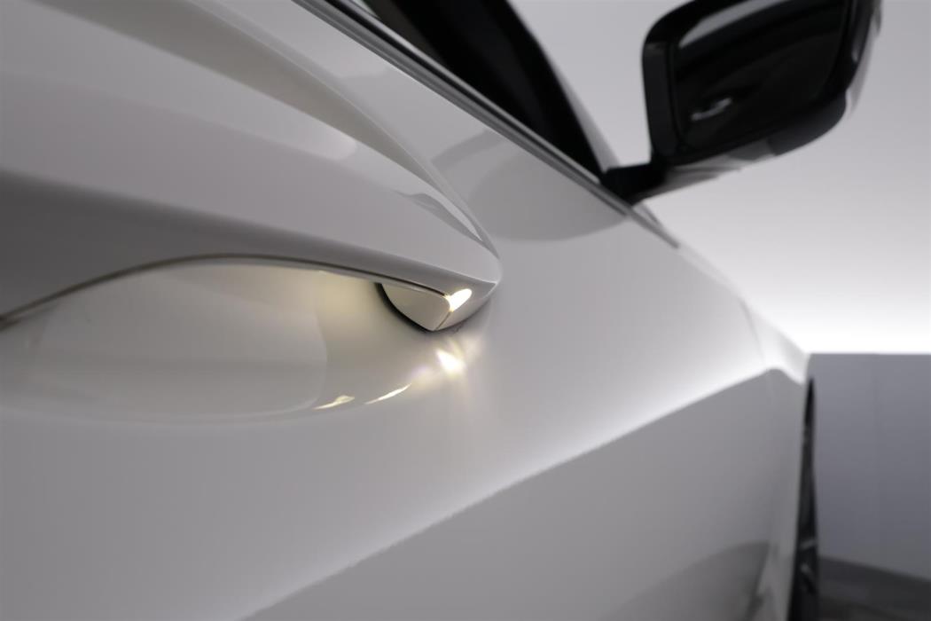 BMW 330 2019