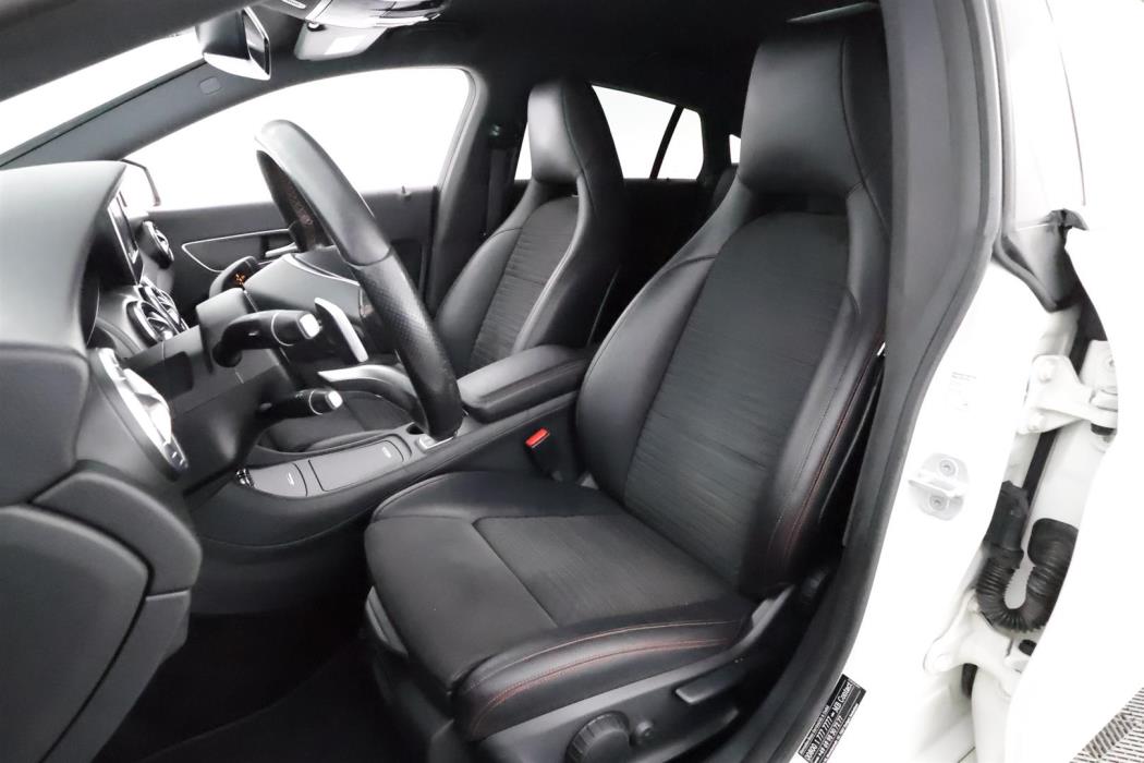 Mercedes-Benz CLA 2015