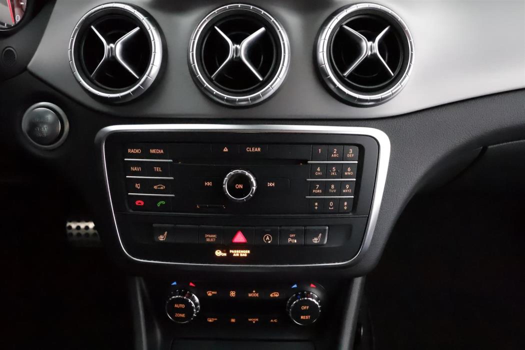 Mercedes-Benz CLA 2015