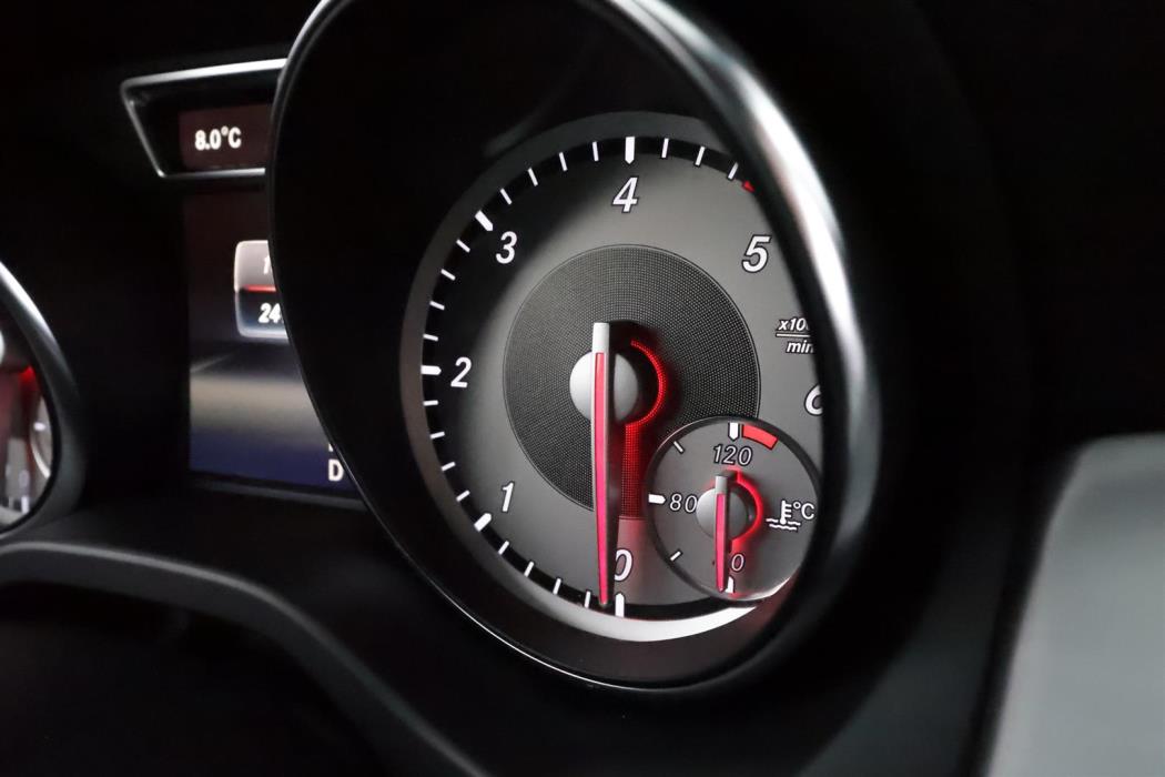 Mercedes-Benz CLA 2015