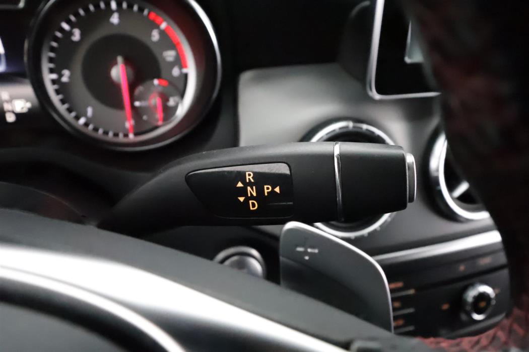 Mercedes-Benz CLA 2015