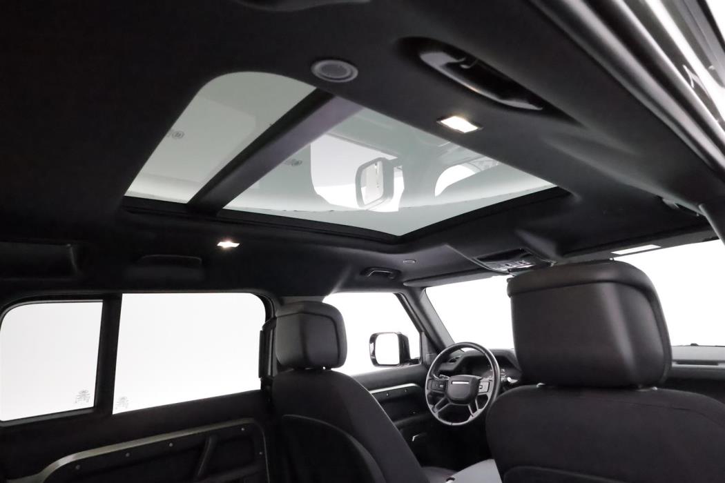 LAND ROVER DEFENDER 2023