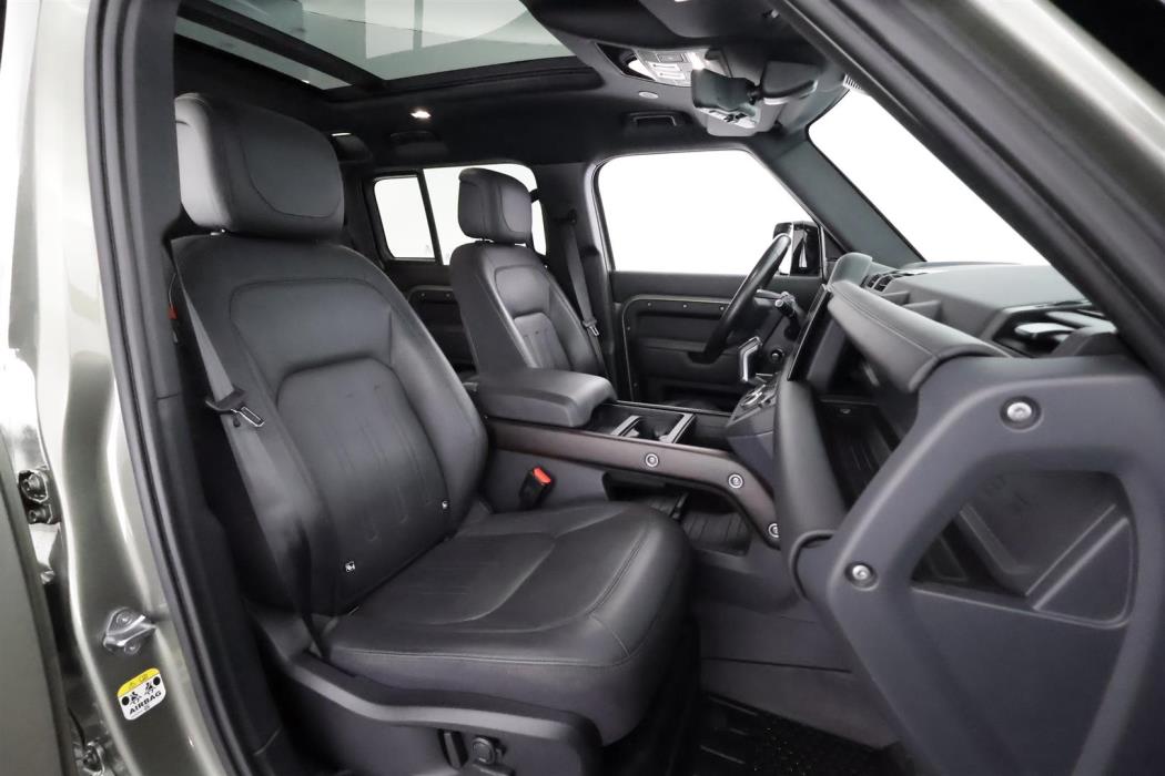 LAND ROVER DEFENDER 2023