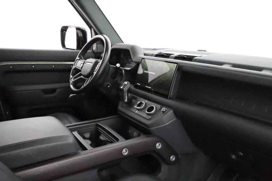 LAND ROVER DEFENDER 2023