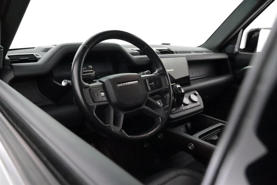 LAND ROVER DEFENDER 2023