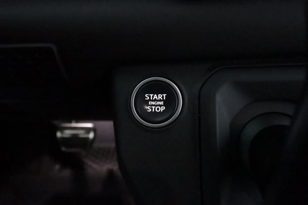 LAND ROVER DEFENDER 2023
