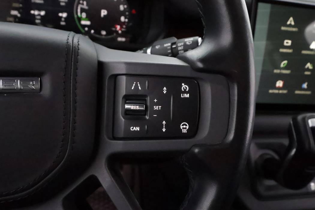 LAND ROVER DEFENDER 2023