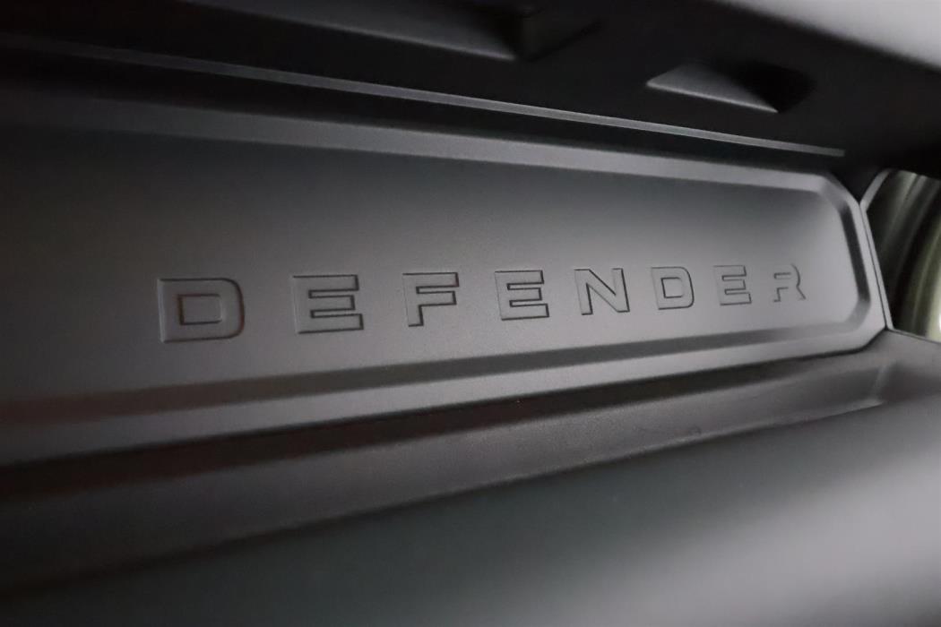 LAND ROVER DEFENDER 2023