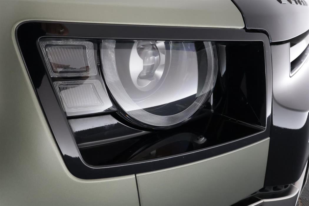 LAND ROVER DEFENDER 2023
