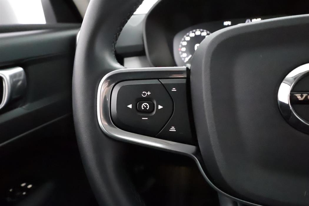 Volvo XC40 2021