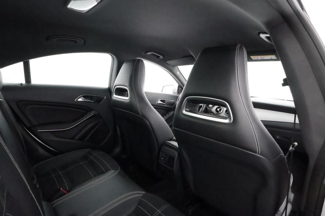 MERCEDES-BENZ CLA 2016