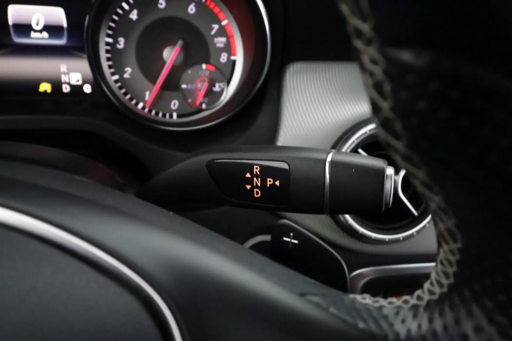 MERCEDES-BENZ CLA 2016