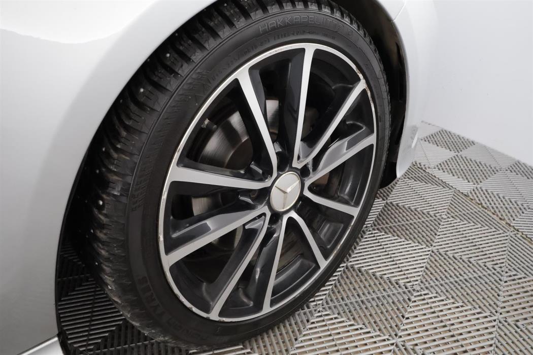 MERCEDES-BENZ CLA 2016