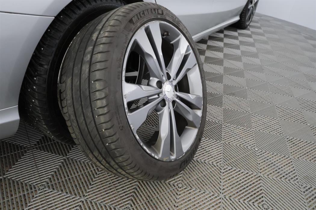 MERCEDES-BENZ CLA 2016