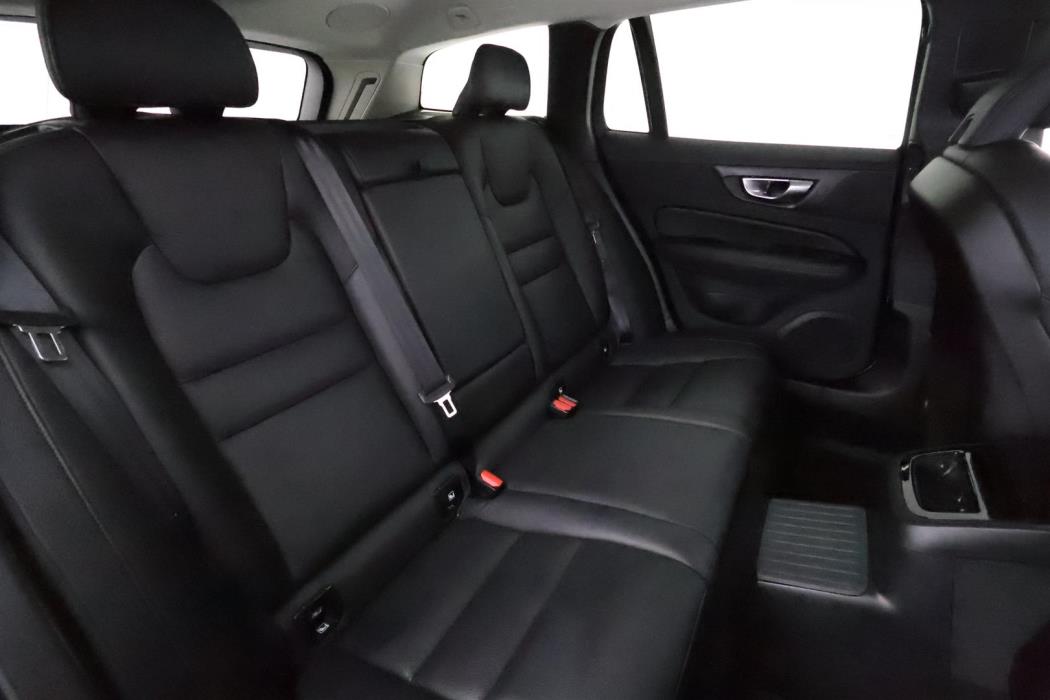 Volvo V60 2024