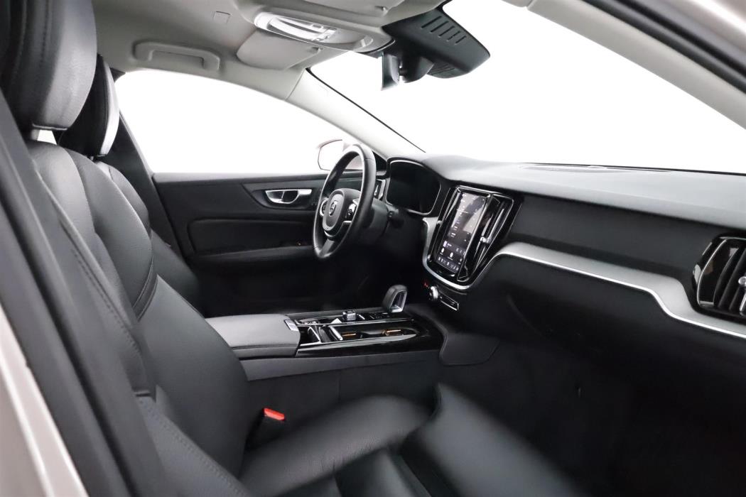 Volvo V60 2024