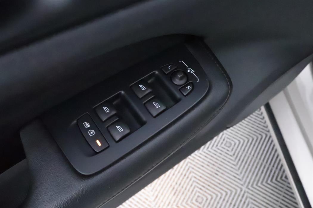 Volvo V60 2024