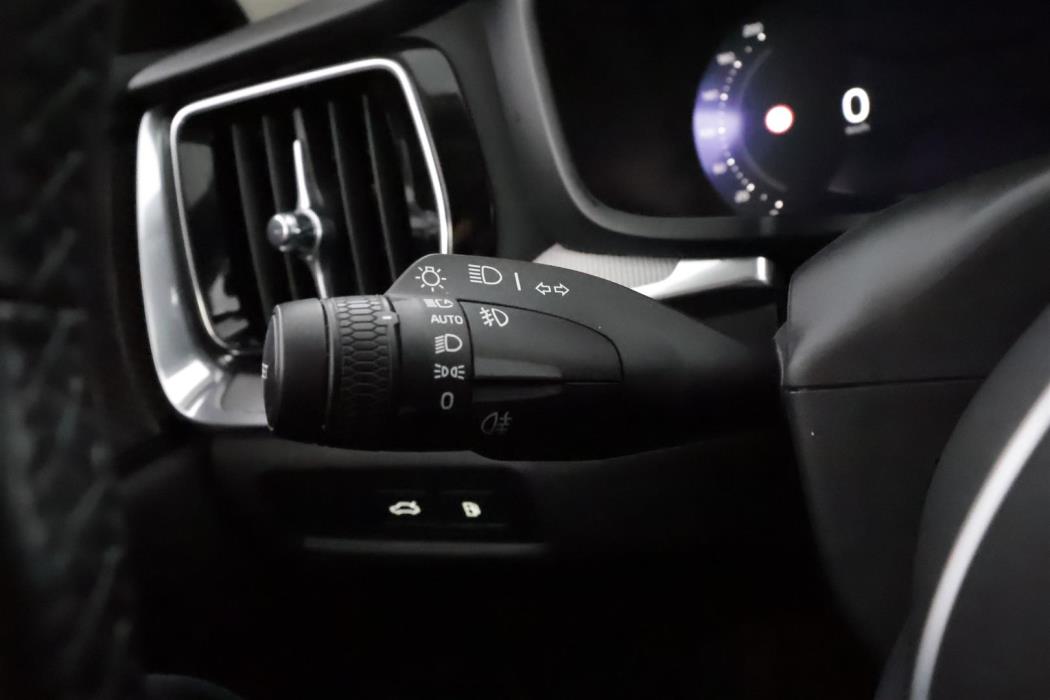 Volvo V60 2024