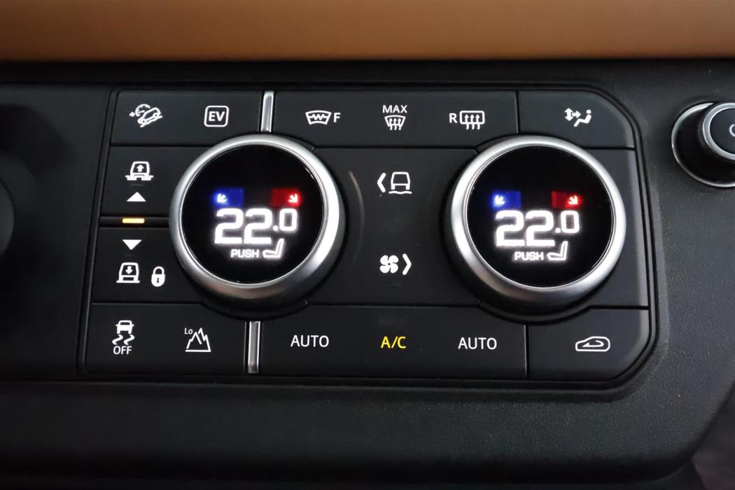 Land Rover Defender 2022