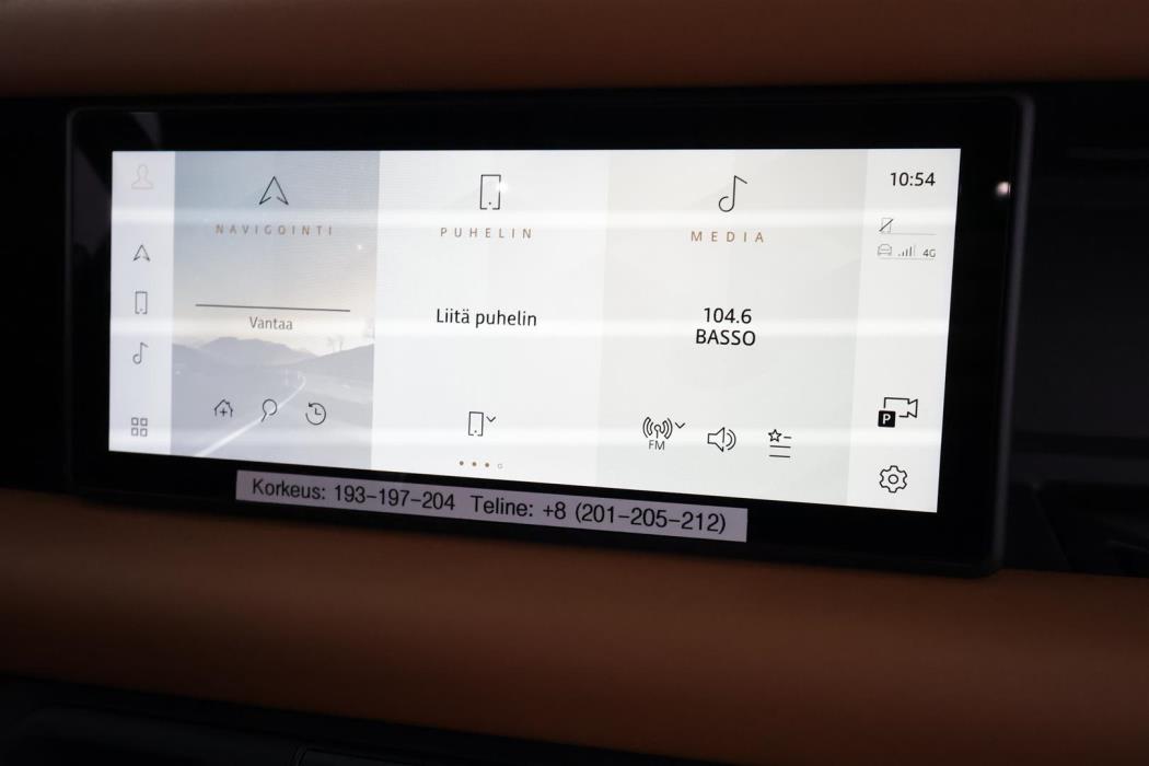 Land Rover Defender 2022