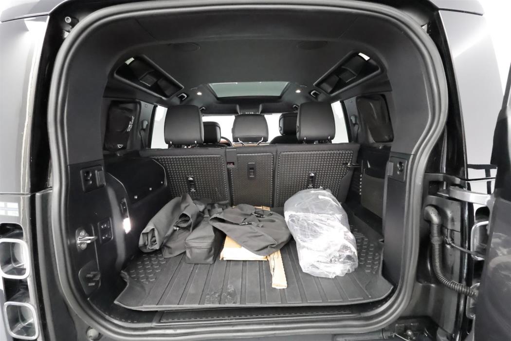 Land Rover Defender 2022