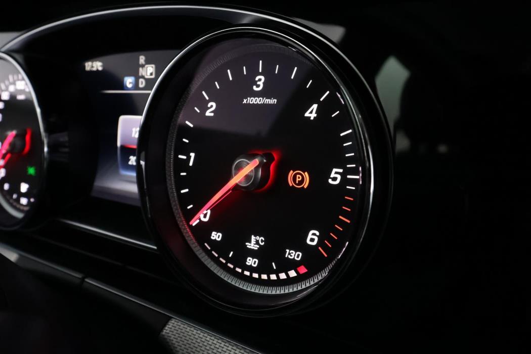 MERCEDES-BENZ E 2017