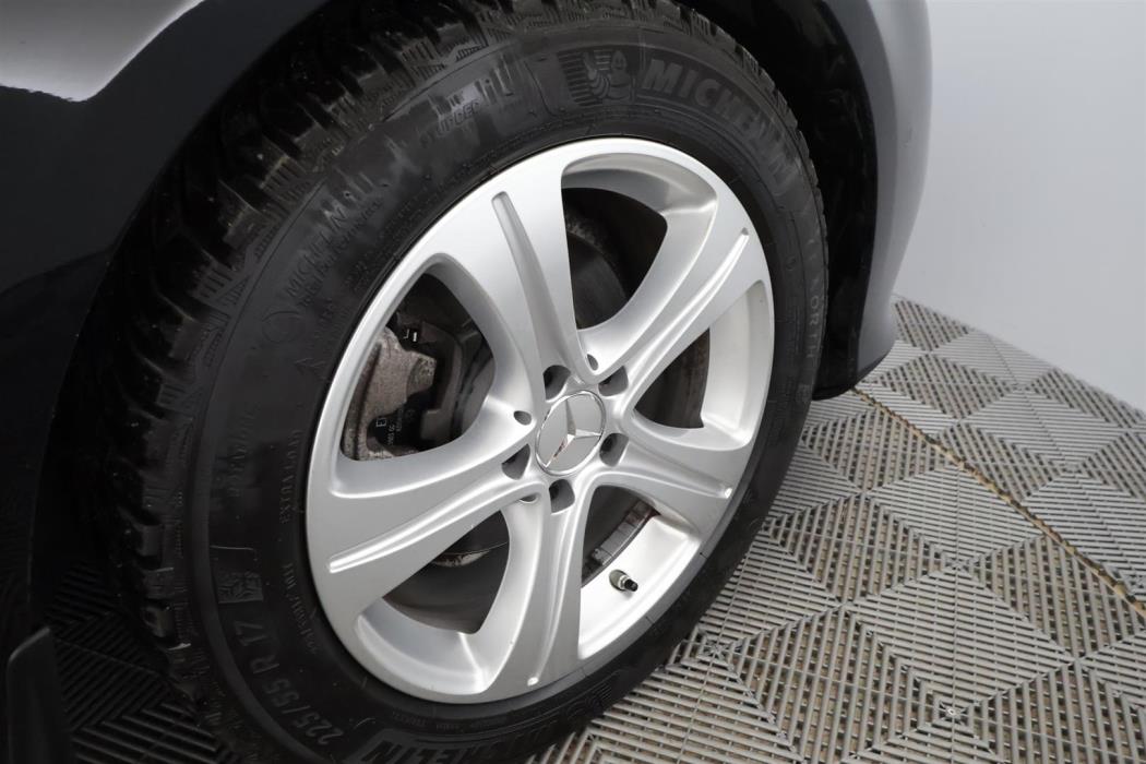 MERCEDES-BENZ E 2017