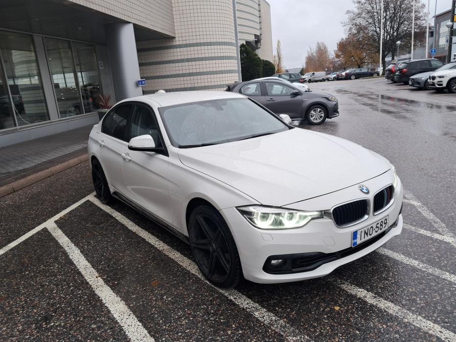 BMW 318 2017