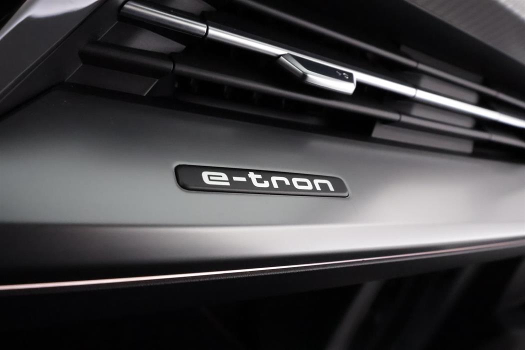 Audi Q4 e-tron 2021