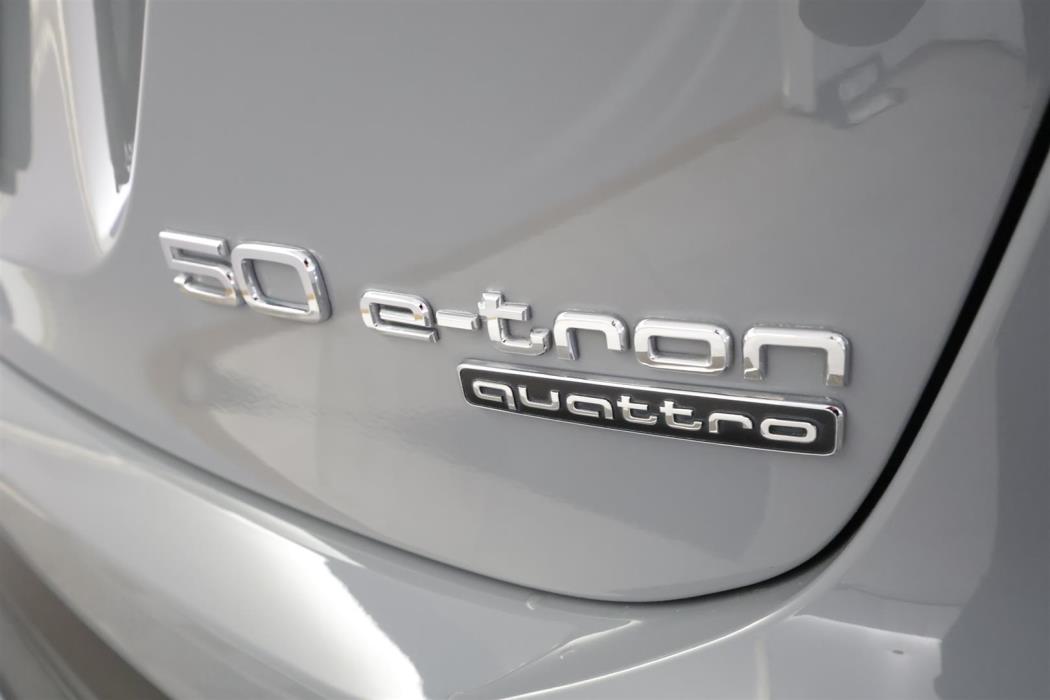 Audi Q4 e-tron 2021