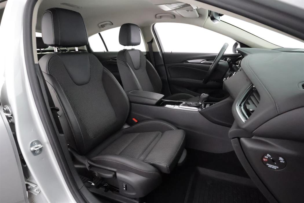 Opel Insignia 2021