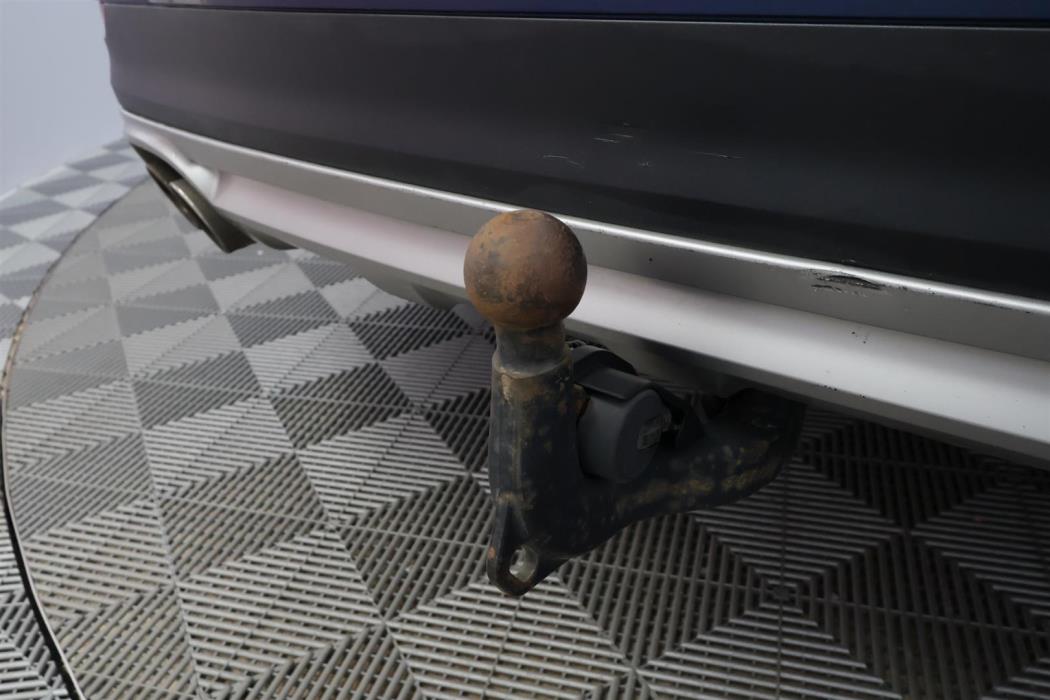 Audi A4 allroad quattro 2016