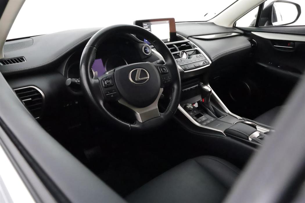 Lexus NX 2020