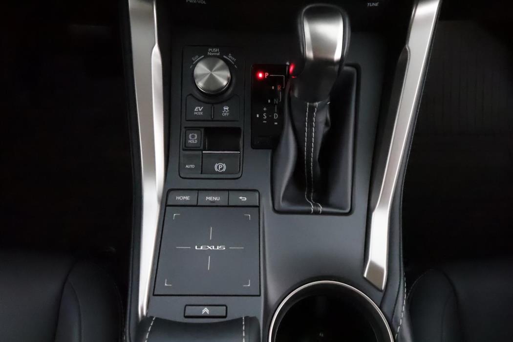 Lexus NX 2020