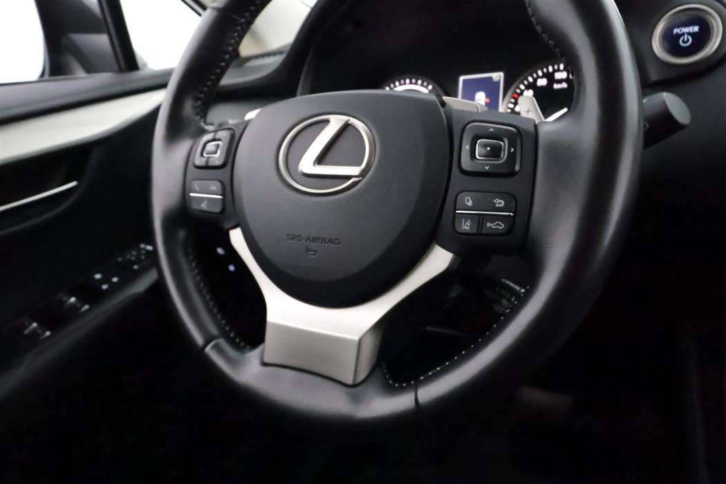 Lexus NX 2020