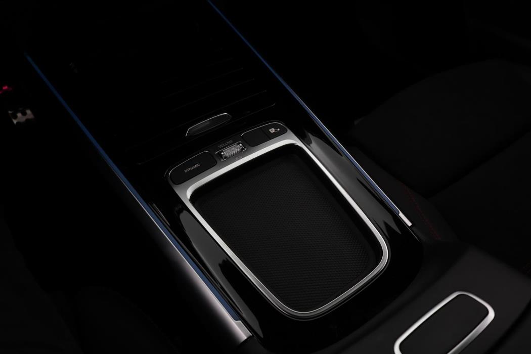 Mercedes-Benz EQB 2025