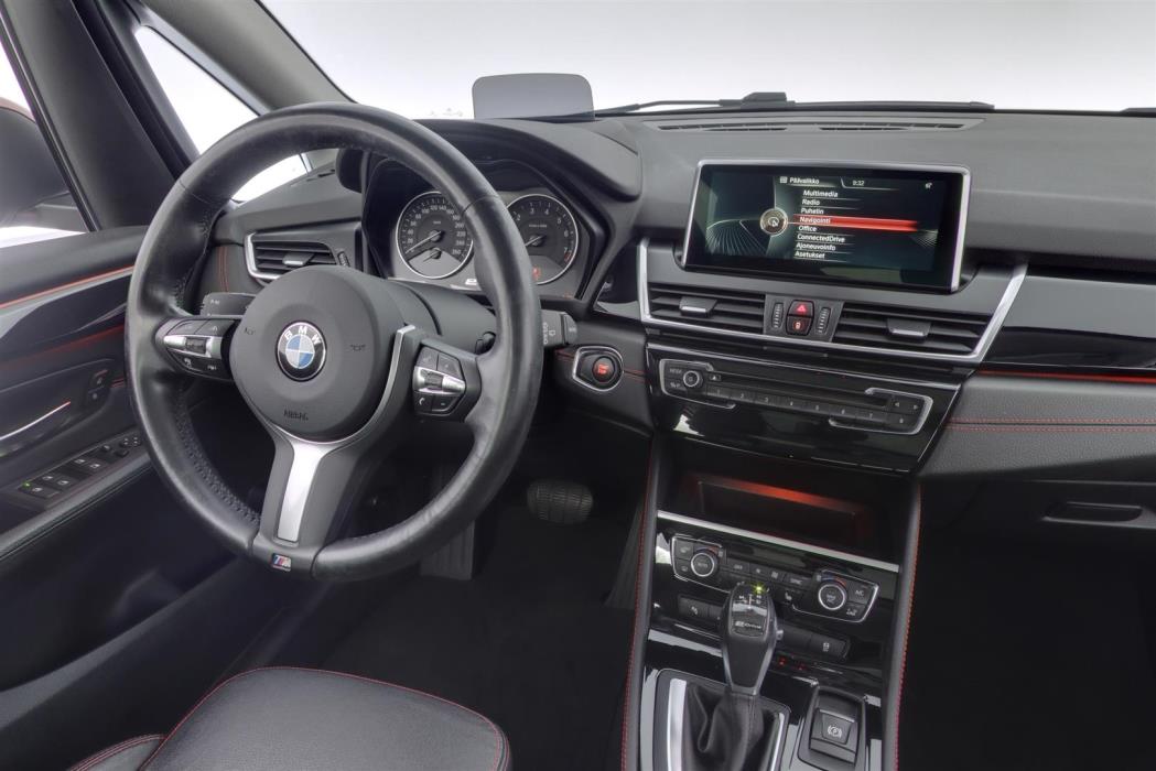 BMW 225 2016